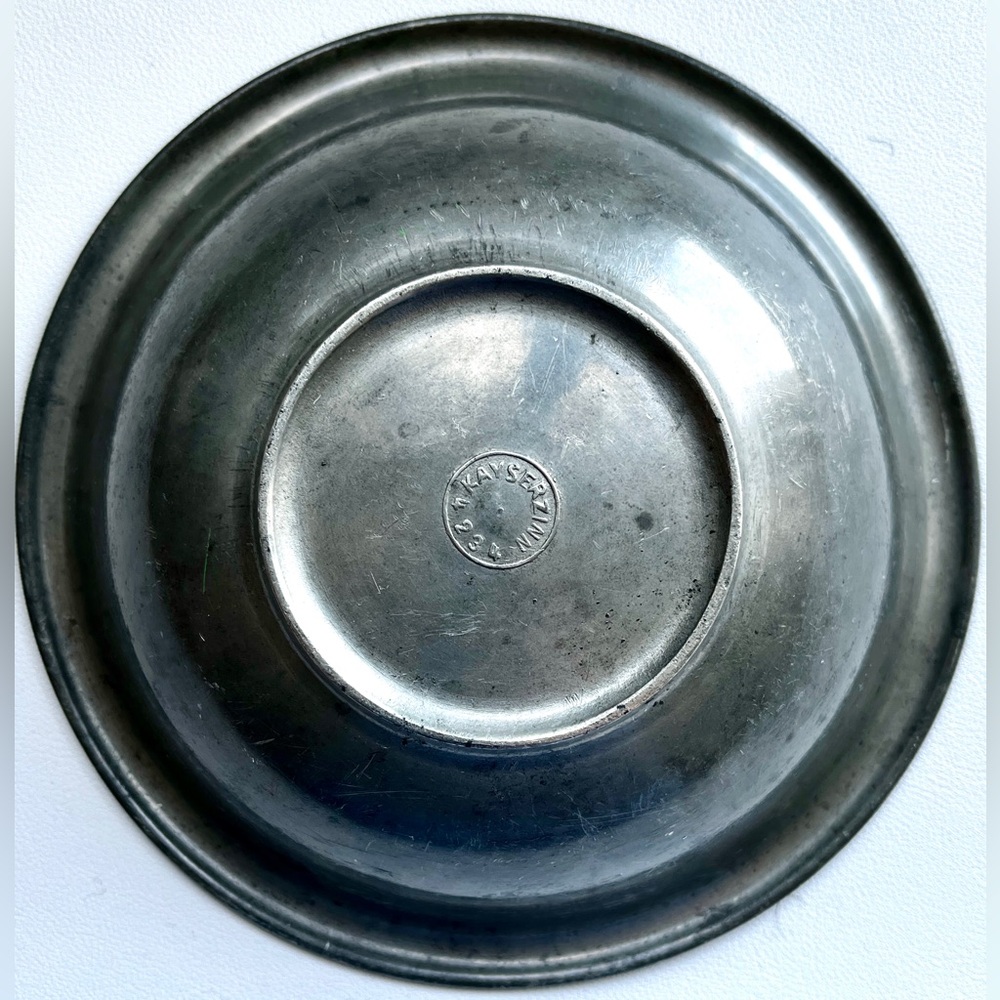 SOLD Art Nouveau Bowl Kayserzinn Pewter Floral Relief Engraving German Soap Dish - Picture 8 of 9